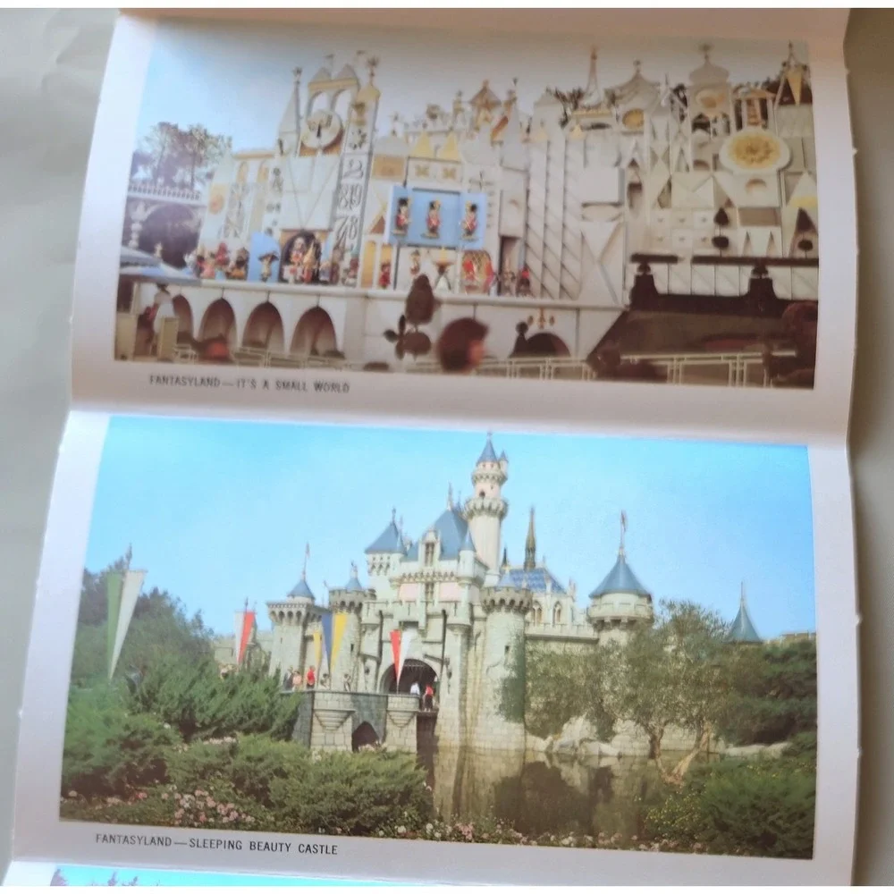 Vintage Disneyland 26 Scenes Postcard Booklet Walt Disney America Sings Souvenir